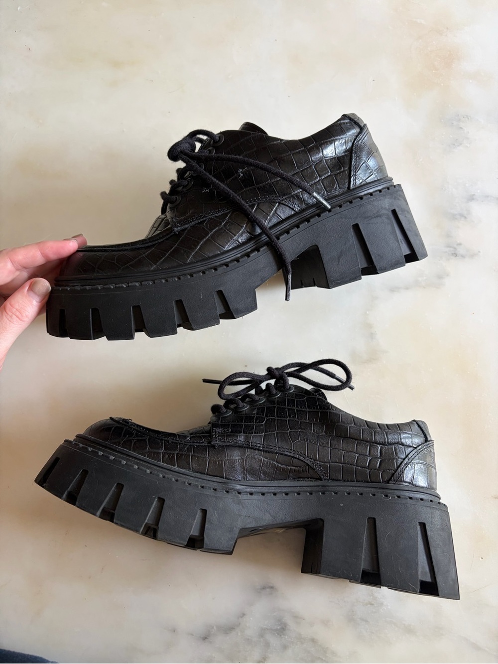 Hadley Croc Chunky Laceup Loafers